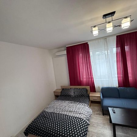 Cozy Studio 10 Min Away From Th Center Of The City Bucharest Exterior photo